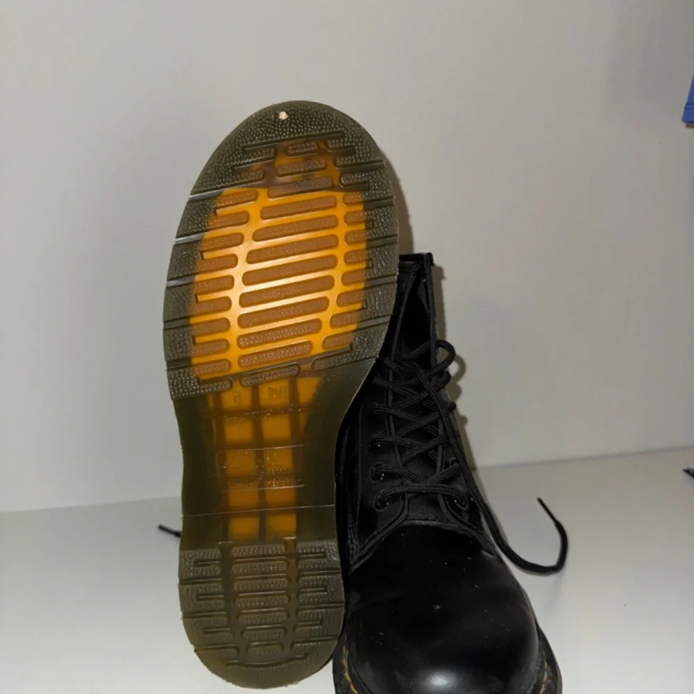 Dr Martens Women's 1460 Slip Resistant Boots - Picture 4 of 7